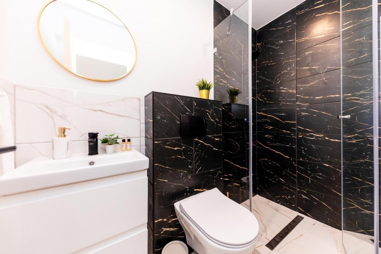Kiraly Downtown Apartment Budapest Eksteriør billede